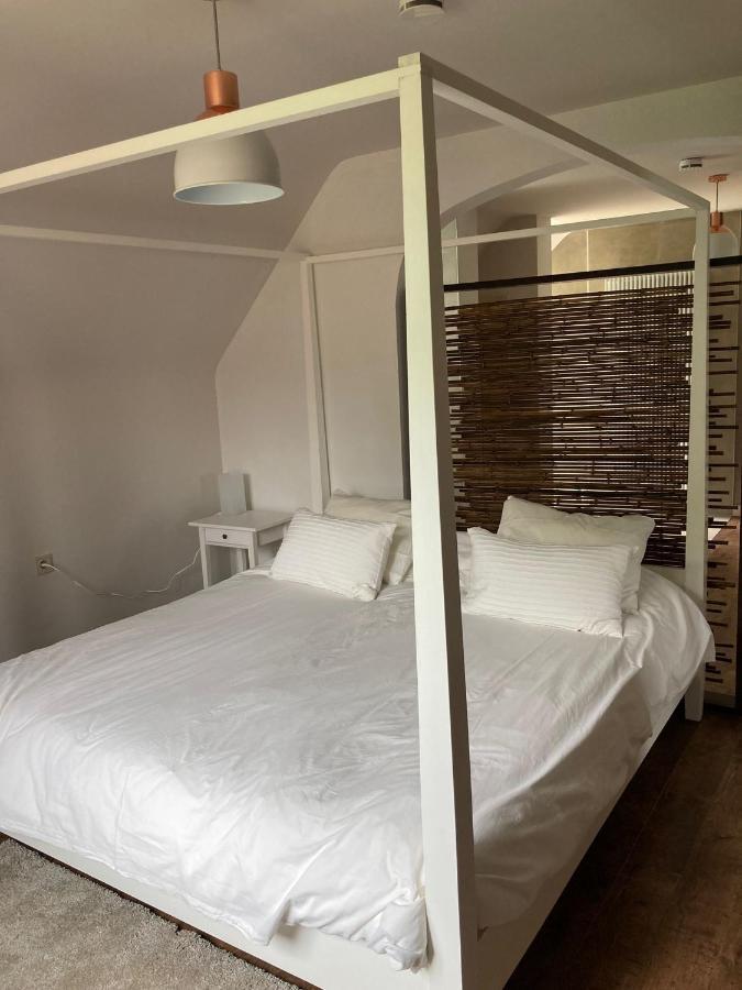 Kontich Rustig Appartement In Het Groen Met Terras מראה חיצוני תמונה