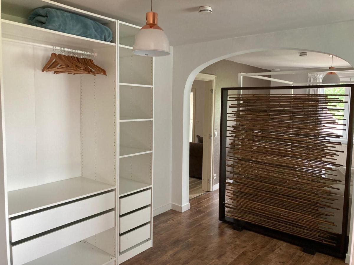Kontich Rustig Appartement In Het Groen Met Terras מראה חיצוני תמונה