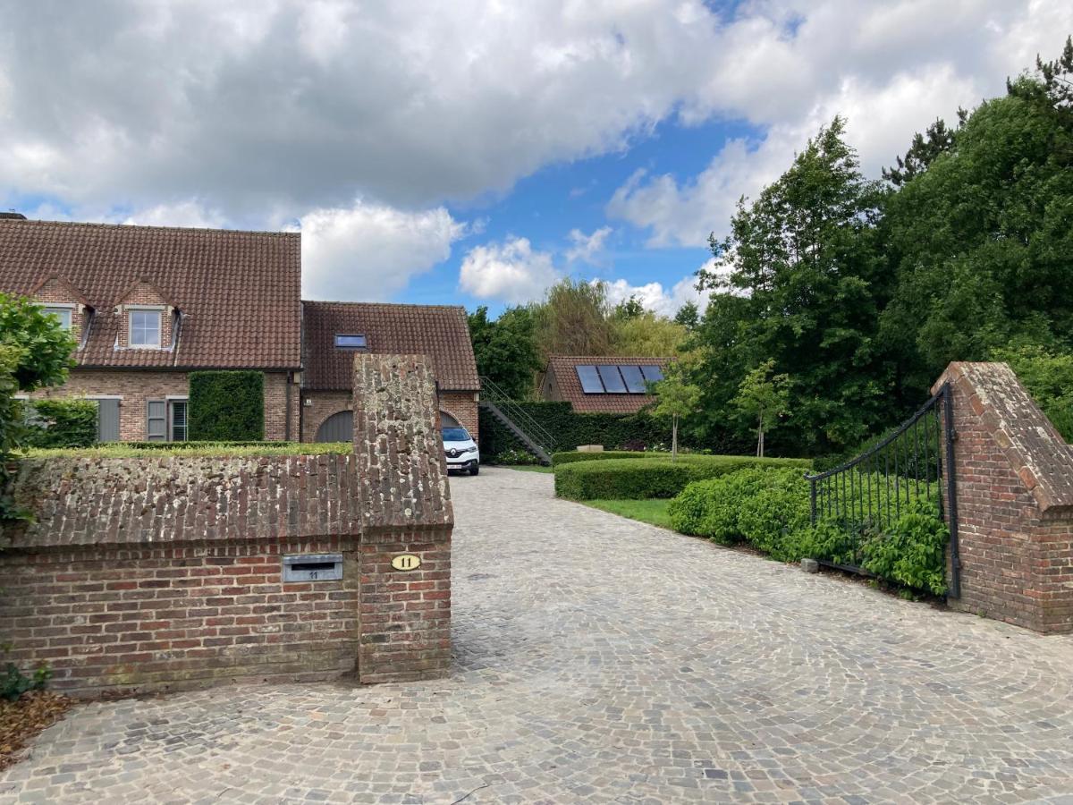 Kontich Rustig Appartement In Het Groen Met Terras מראה חיצוני תמונה